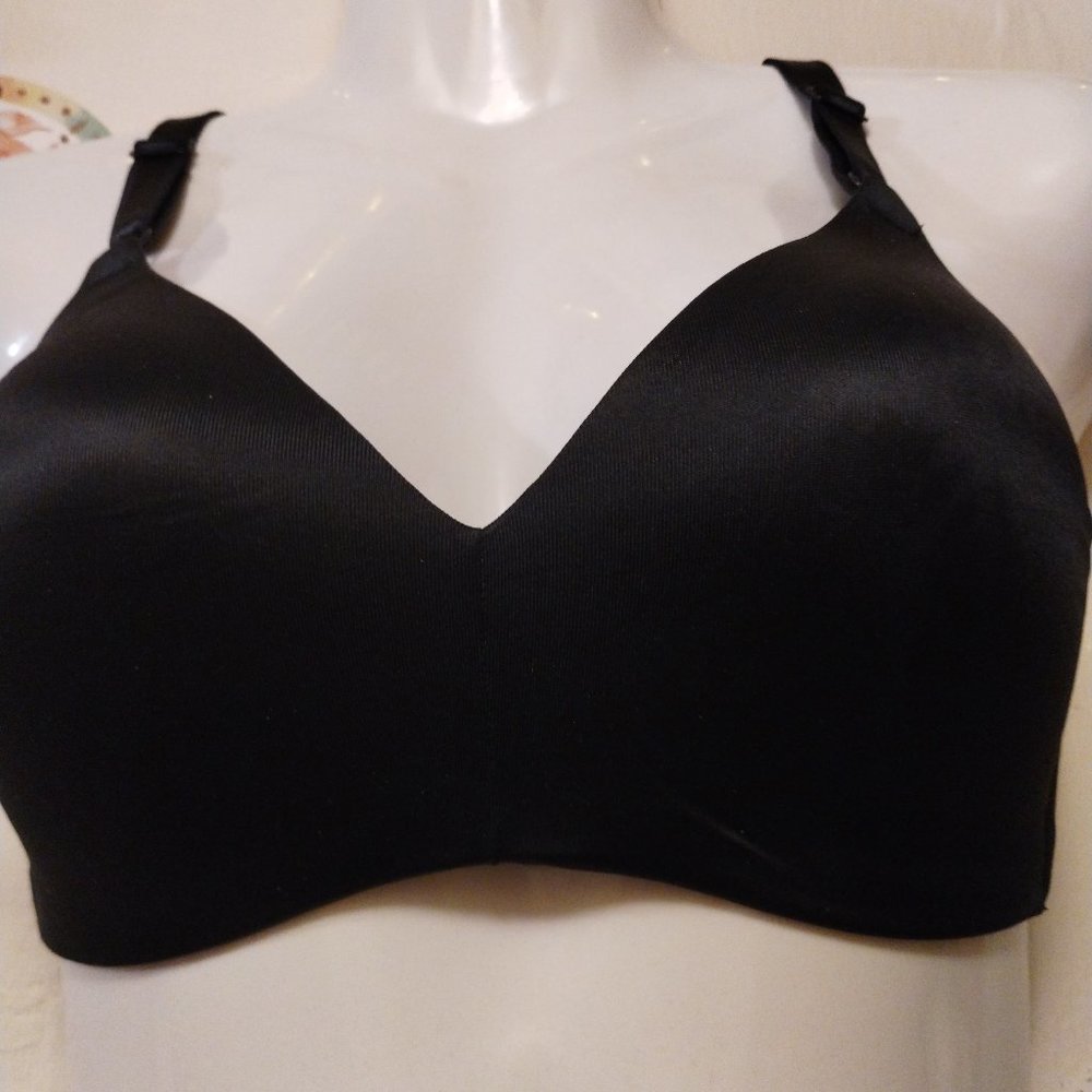 Warners (38B) Underarm-Smoothing Comfort Wireless Lightly Lined T-Shirt Bra - Picture 2 of 7